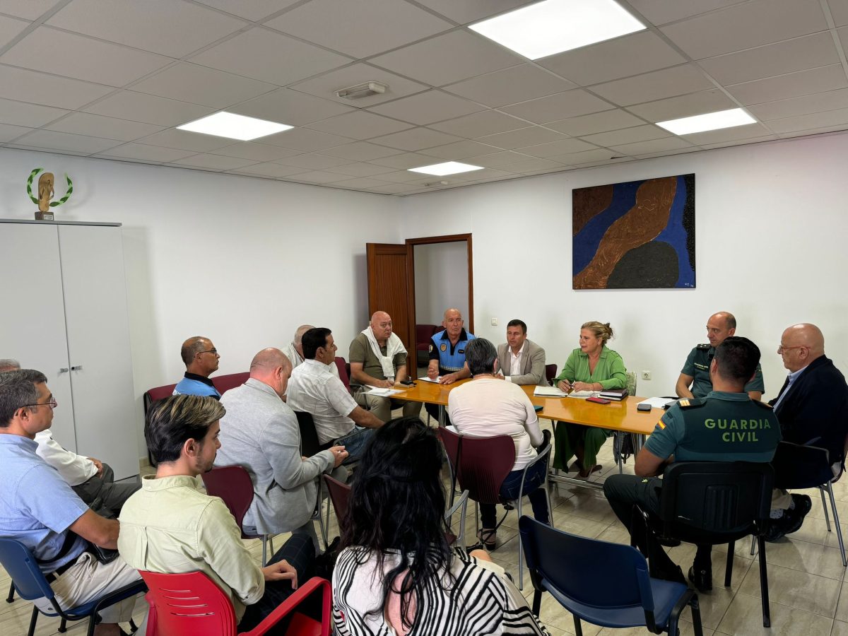 El Ayuntamiento de Pájara aborda junto a la Dirección Insular de la Administración del Estado y las asociaciones empresariales acercar y mejorar los servicios en el municipio